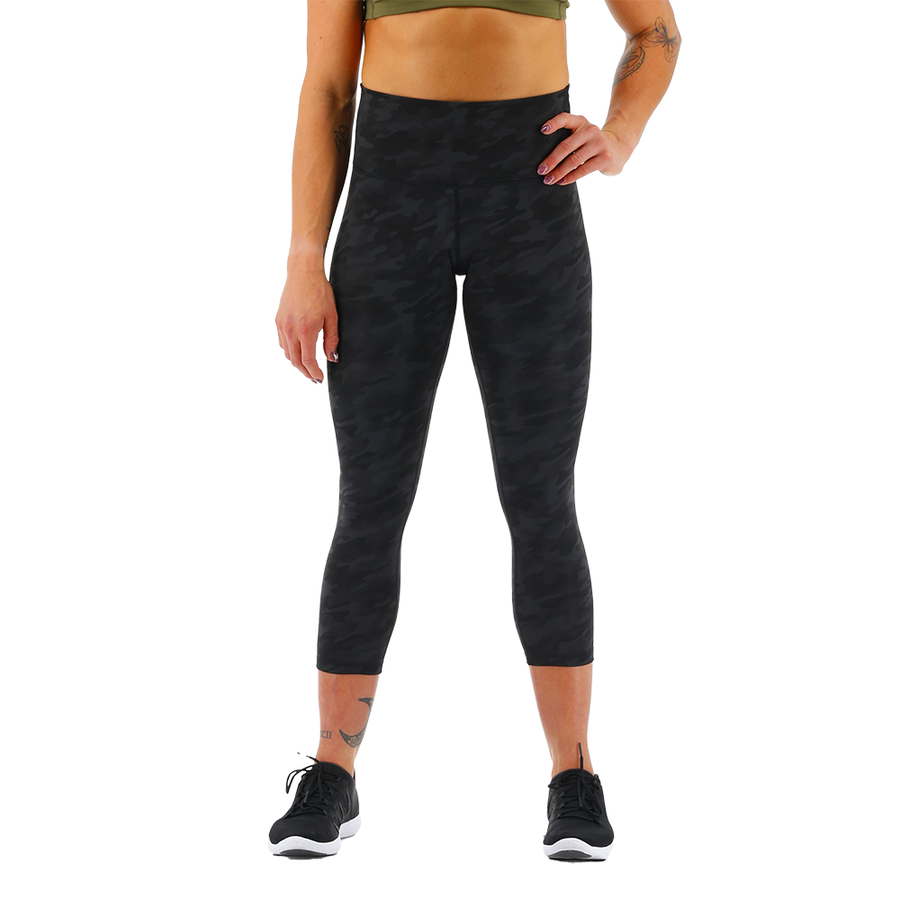 TYR Base Kinetic™ Women's High-Rise 3/4 Leggings - Blackout Camo